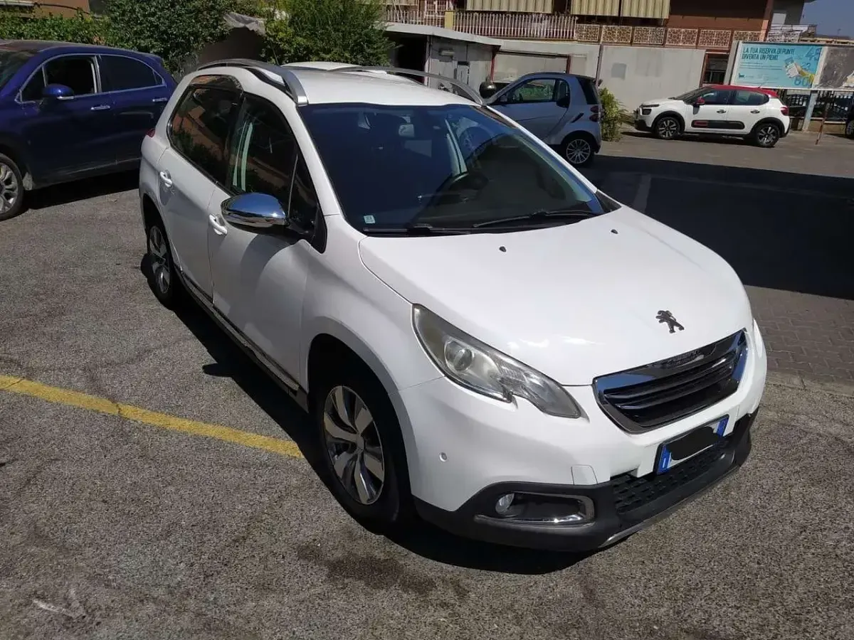 Usata Peugeot 2008 Active 99 CV (72 kW) 2015 Bianco SUV