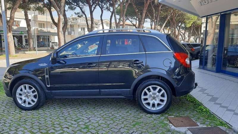 Usata Opel Antara Edition+ 140 CV (102 kW) 2010 Nero SUV