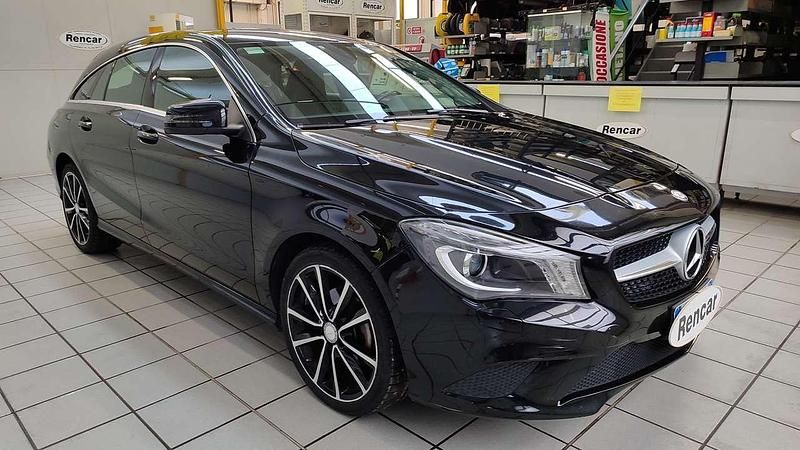 Usata Mercedes CLA220 Shooting Brake Executive 177 CV (130 kW) 2016 Nero Station wagon