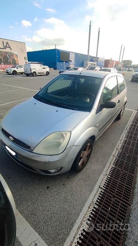 Usata Ford Fiesta 2003 Utilitaria