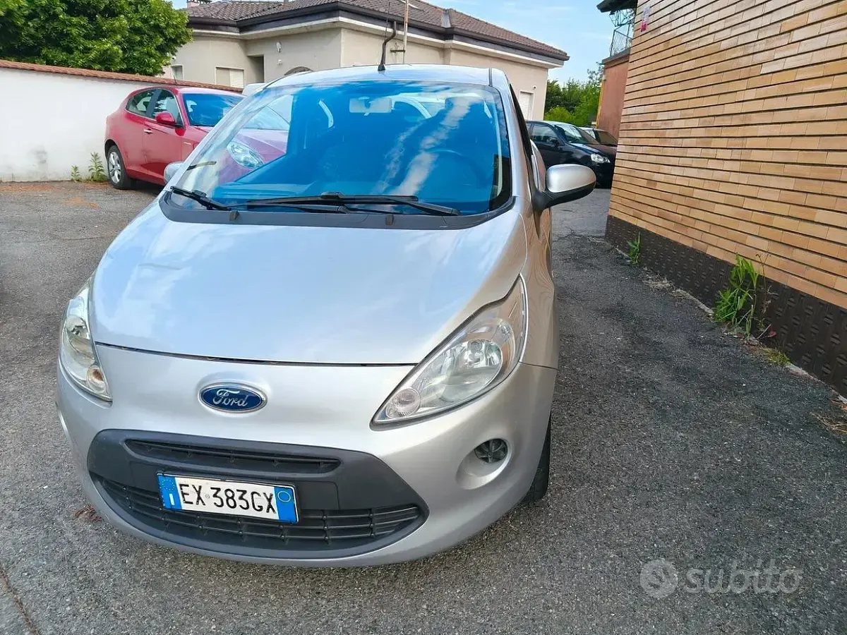 Usata Ford Ka Individual 69 CV (50 kW) 2014 Grigio Berlina