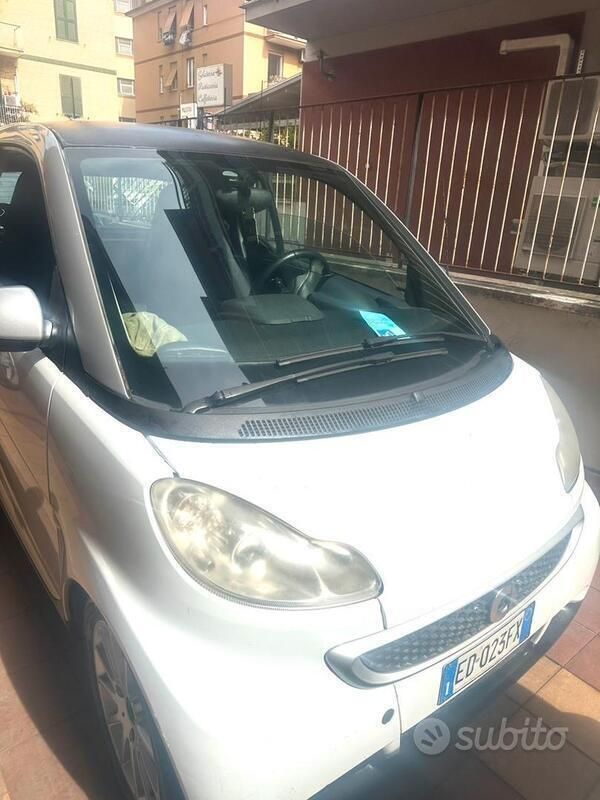 Usata Smart ForTwo Coupé 71 CV (52 kW) 2010 Utilitaria