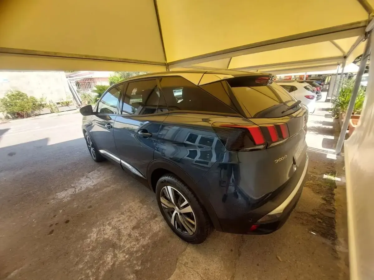 Usata Peugeot 3008 GT 131 CV (96 kW) 2023 Blu/azzurro SUV