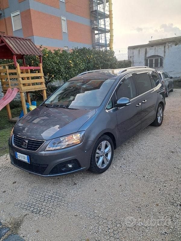 Usata Seat Alhambra 177 CV (130 kW) 2020 Grigio Monovolume