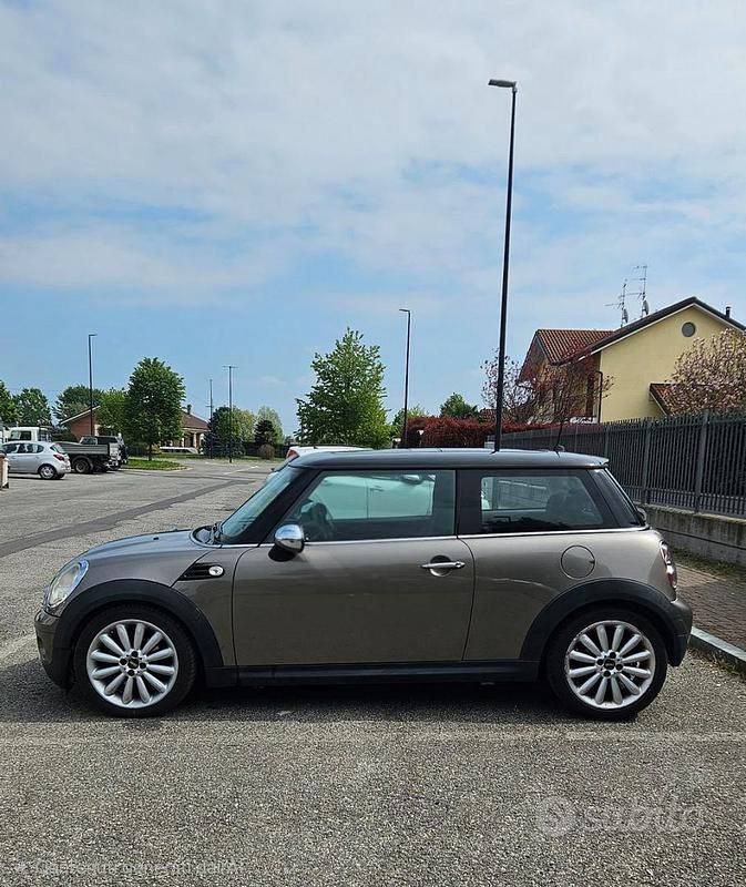 Usata Mini Cooper D 111 CV (81 kW) 2011 Grigio Utilitaria