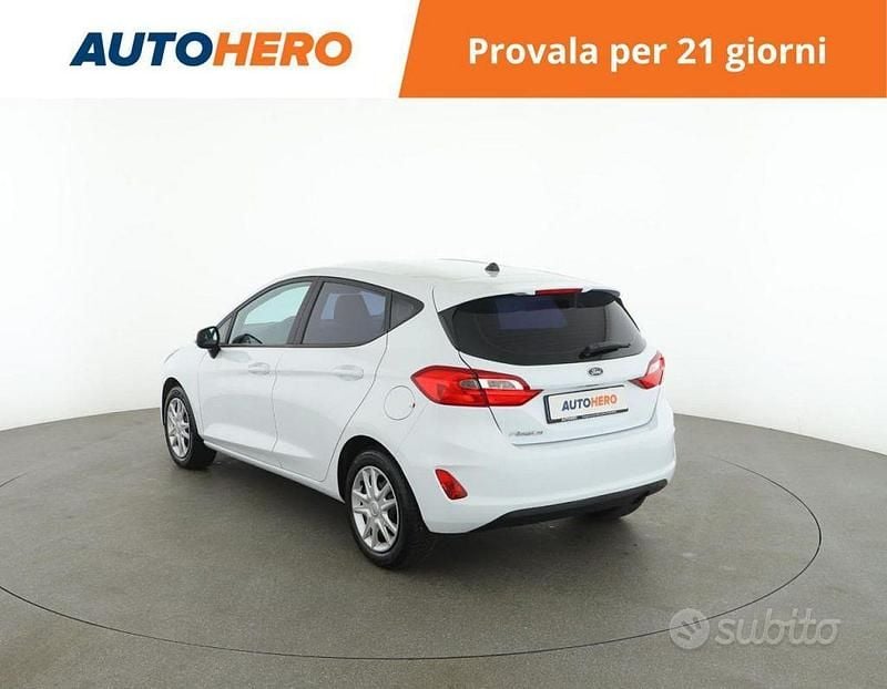 Usata Ford Fiesta 71 CV (52 kW) 2018 Bianco Utilitaria