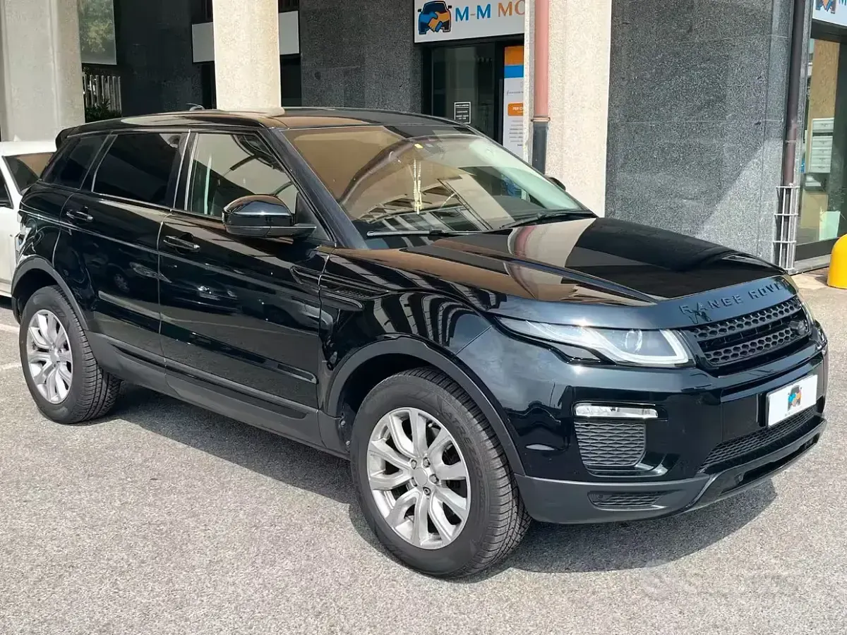 Usata Land Rover Range Rover evoque HSE Dynamic 150 CV (110 kW) 2018 Nero SUV