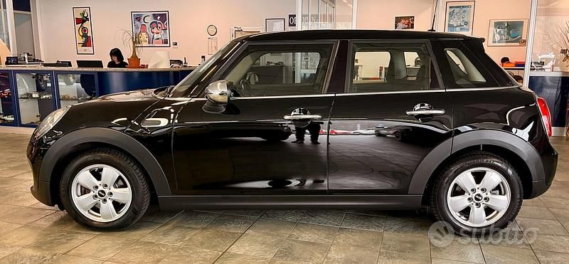 Usata Mini ONE 102 CV (75 kW) 2015 Nero Utilitaria