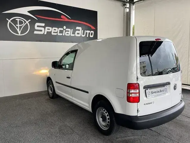 Begagnad VW Caddy 101 HK (74 kW) 2014 Vit Minibuss