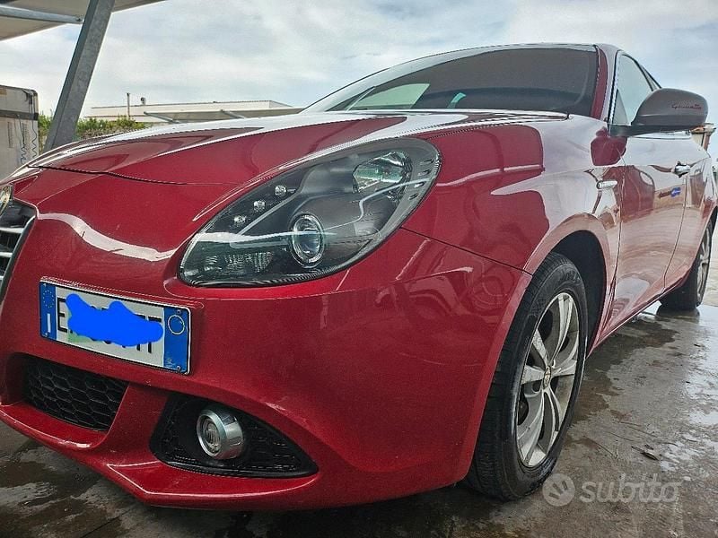 Rosso Usata 2015 Alfa Romeo Giulietta | 7800 € (Buon prezzo) - Immagine 1/4