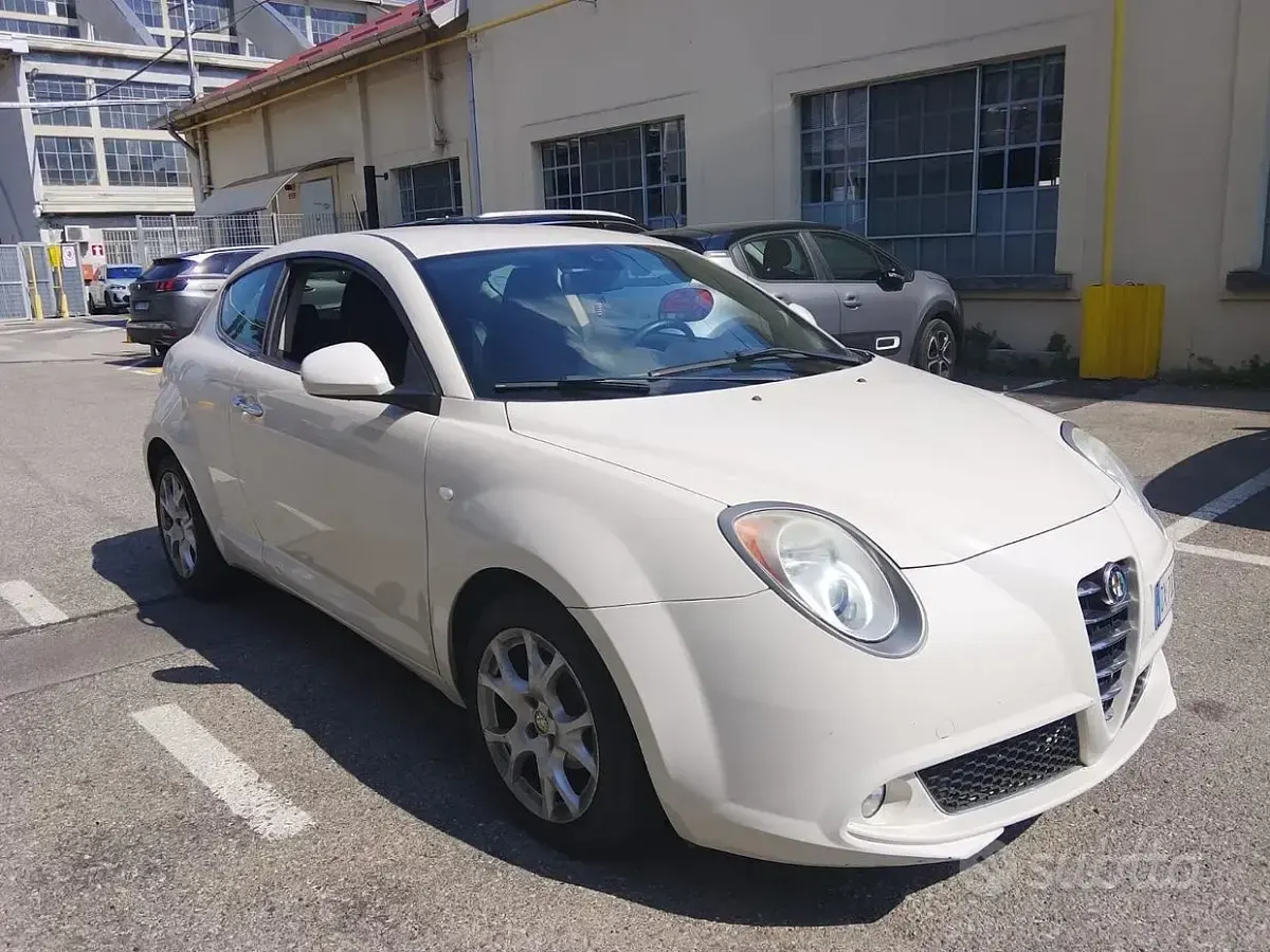 Usata Alfa Romeo MiTo 79 CV (58 kW) 2009 Beige Utilitaria