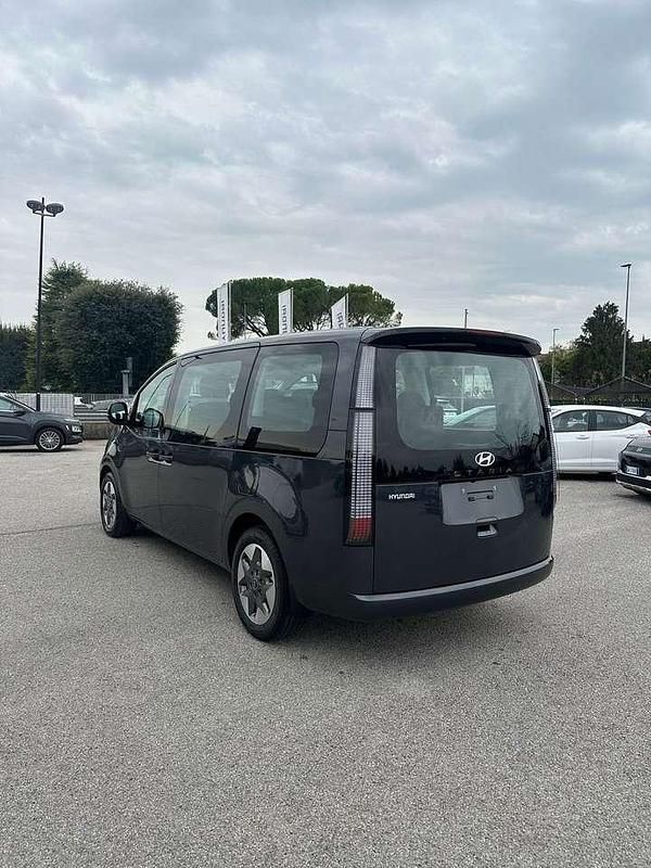 Nuova Hyundai Staria 224 CV (164 kW) 2025 Grigio Monovolume