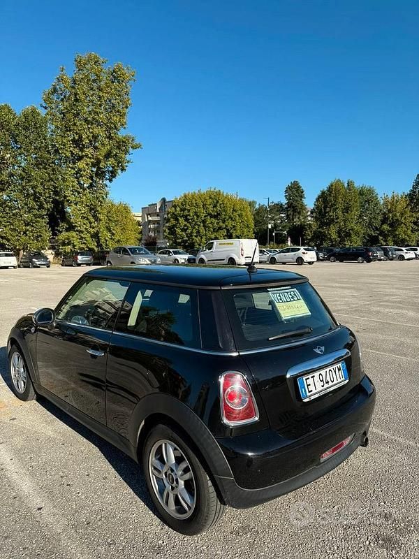 Nero Usata 2014 Mini Cooper Due volumi | 8000 € - Immagine 1/4