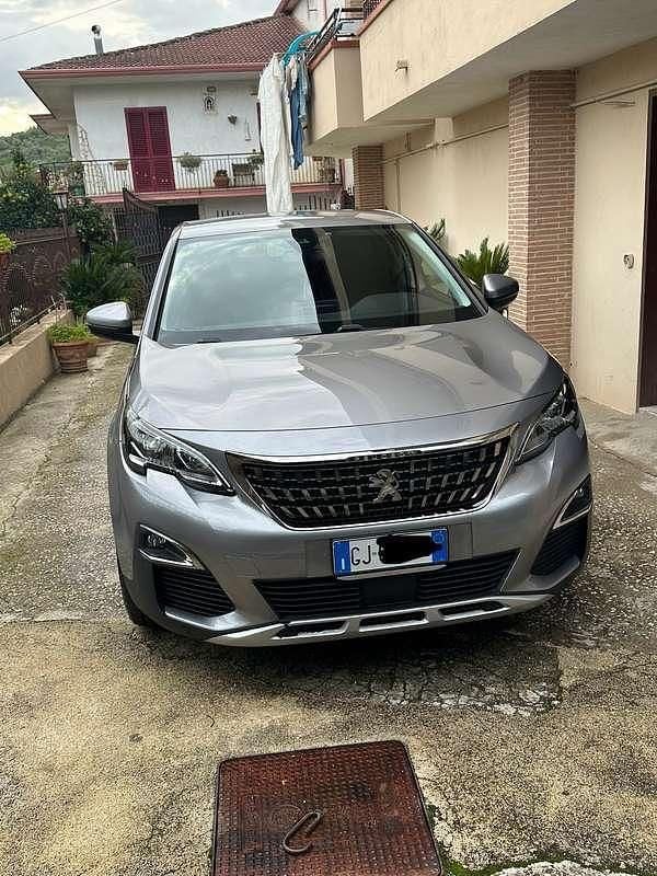 Usata Peugeot 3008 Active 120 CV (88 kW) 2017 Monovolume