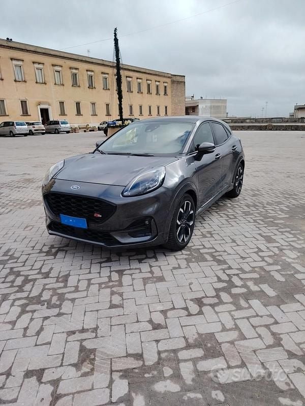 Usata Ford Puma ST-Line X 120 CV (88 kW) 2021 Grigio SUV