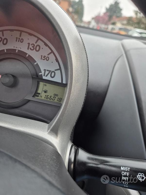 Usata Toyota Aygo Connect Style 67 CV (49 kW) 2012 Bianco Utilitaria