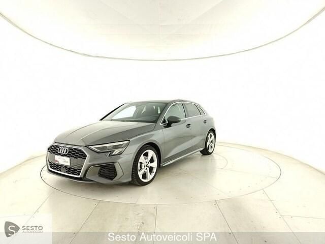 Grigio daytona perla Usata 2024 Audi A3 S-Line Tre volumi | 32.900 € (Ottimo prezzo) - Immagine 1/4