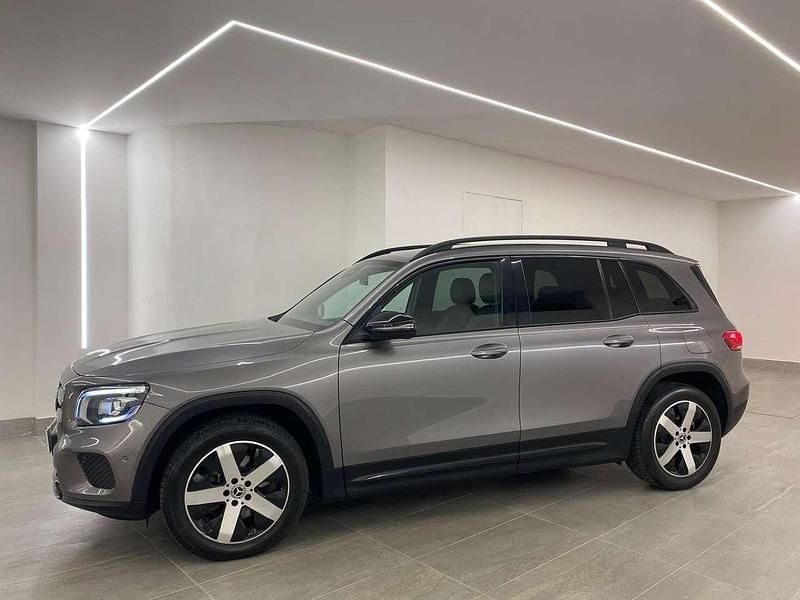 Usata Mercedes GLB220 190 CV (139 kW) 2022 Grigio montagna SUV