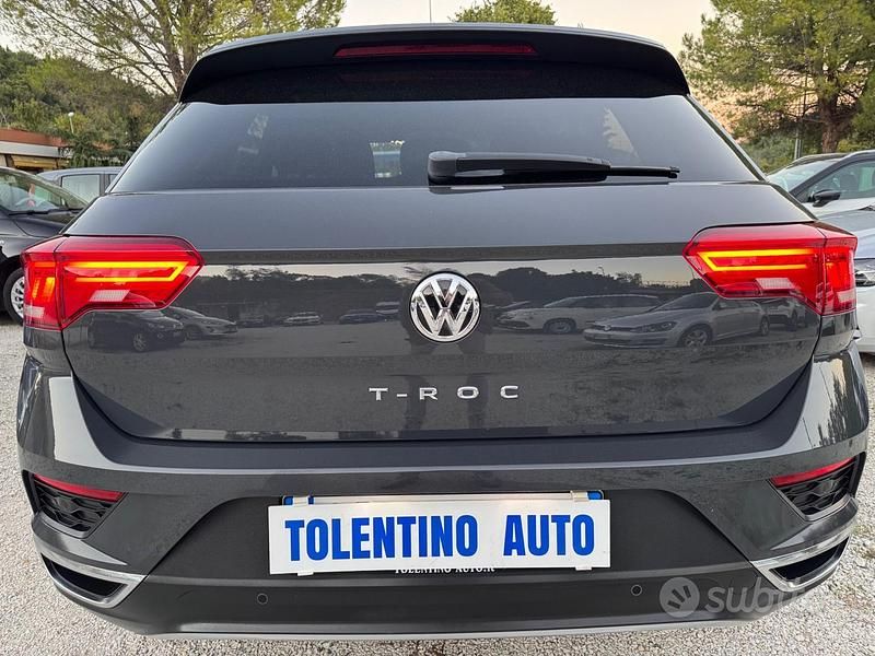 Usata VW T-Roc Business 116 CV (85 kW) 2020 Grigio SUV