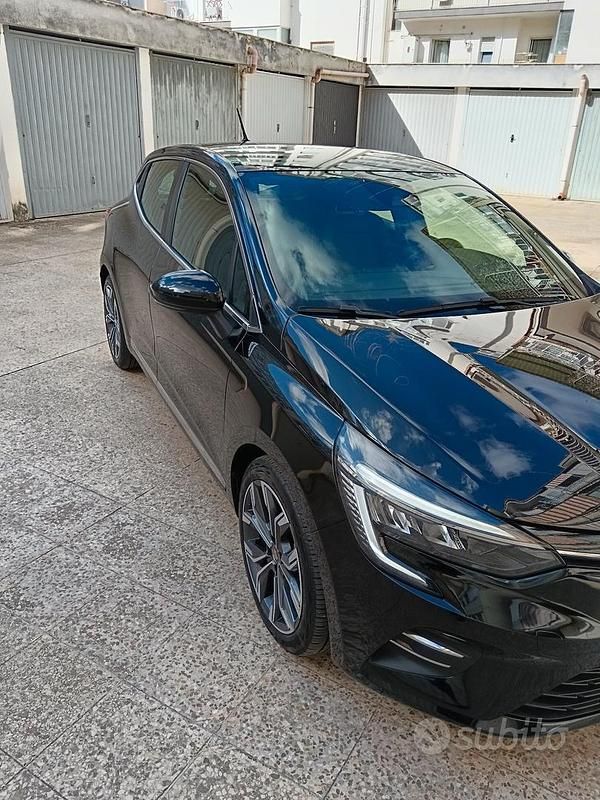 Usata Renault Clio V 90 CV (66 kW) 2021 Nero Berlina