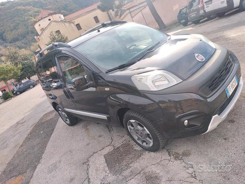 Nero Usata 2016 Fiat Qubo Trekking Monovolume | 7500 € (Cara) - Immagine 1/4