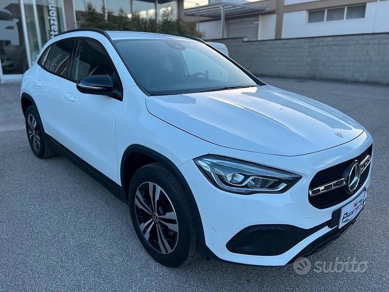 Usata Mercedes GLA180 Night 115 CV (84 kW) 2023 Nero SUV