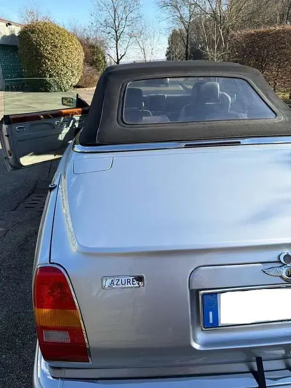 Usata Bentley Azure Mulliner 389 CV (286 kW) 1999 Argento Cabrio