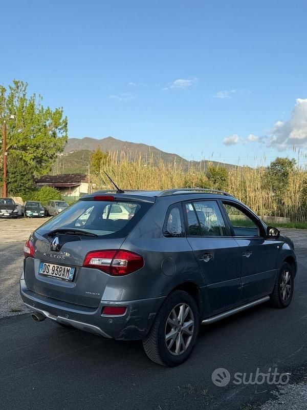 Usata Renault Koleos Dynamique 150 CV (110 kW) 2009 Grigio SUV