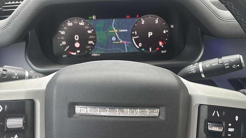 Usata Land Rover Defender Dynamic 200 CV (147 kW) 2023 Grigio SUV