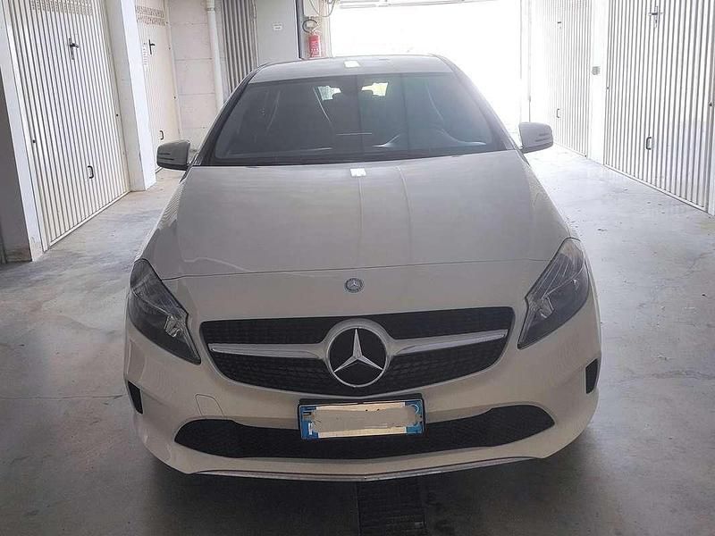 Usata Mercedes A160 Business 90 CV (66 kW) 2016 Bianco Berlina