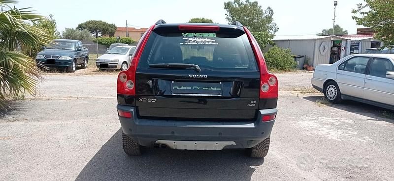 Usado Volvo XC90 163 HP (119 kW) 2005 Preto SUV