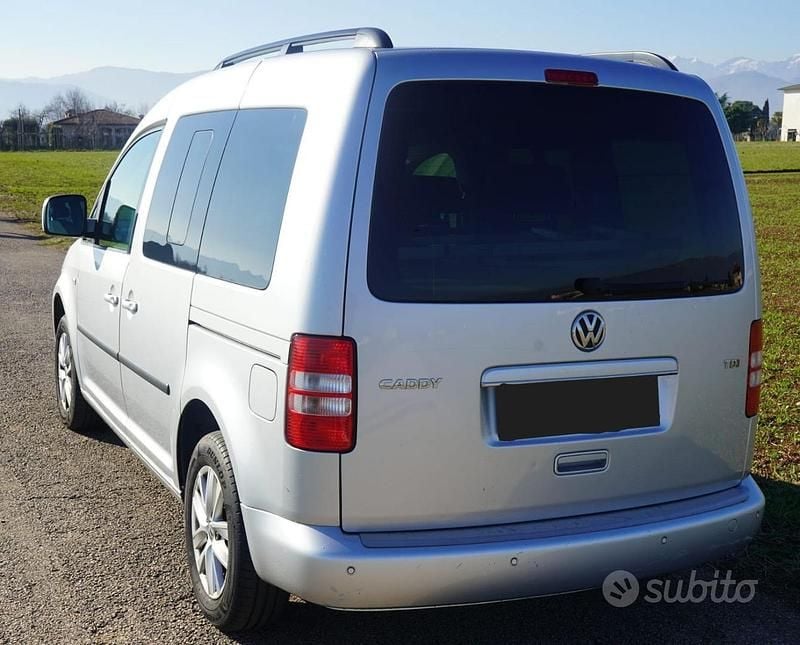 Usata VW Caddy 102 CV (75 kW) 2014 Grigio Monovolume