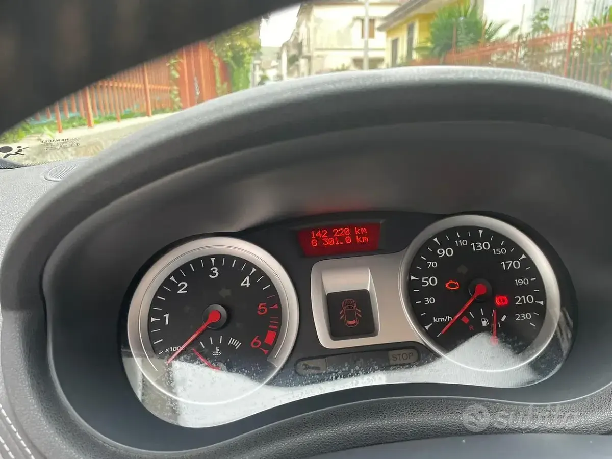 Usata Renault Clio 75 CV (55 kW) 2011