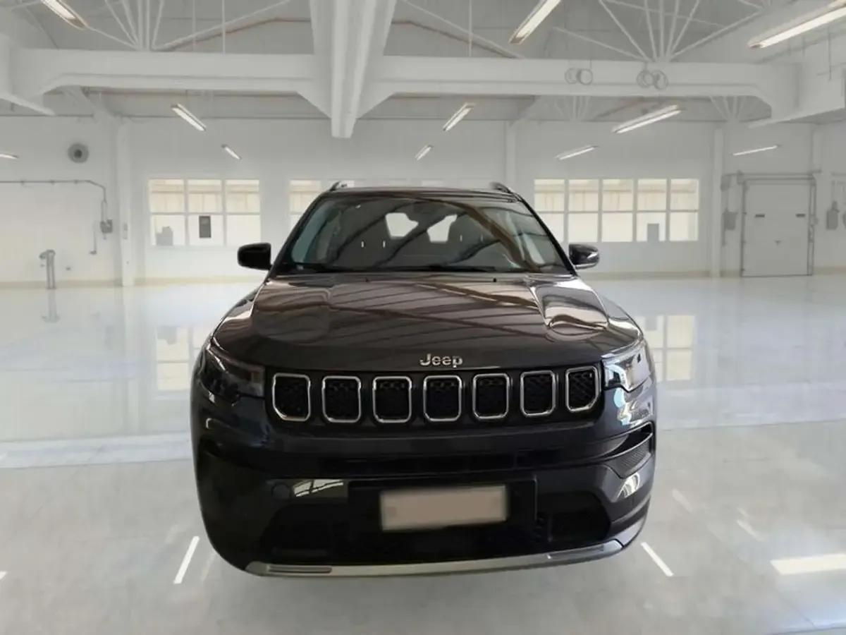 Usata Jeep Compass Limited 131 CV (96 kW) 2022 Grigio SUV