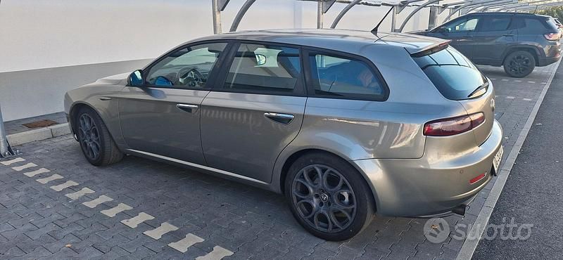 Usata Alfa Romeo 159 150 CV (110 kW) 2007 Grigio Station wagon