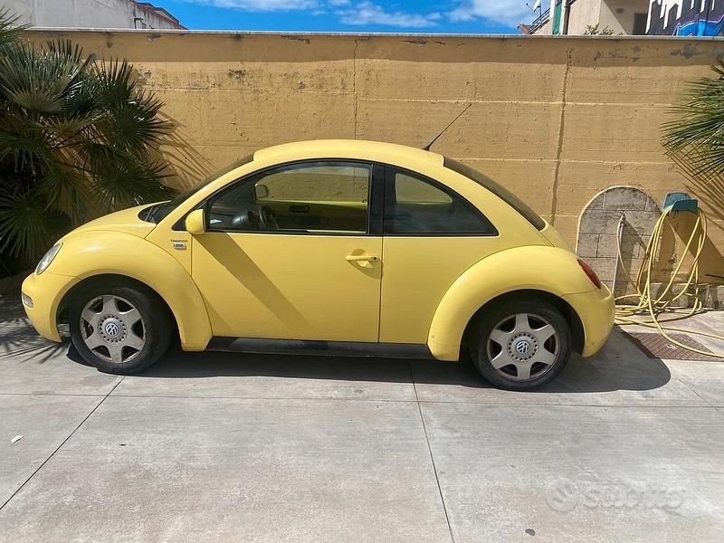 Usata VW New Beetle 2001 Giallo Utilitaria