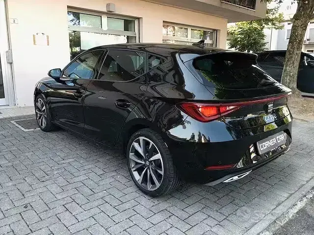 Usata Seat Leon FR 150 CV (110 kW) 2023 Nero Berlina