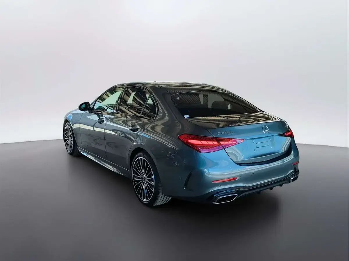 Nuova Mercedes C220 200 CV (147 kW) 2026 Grigio selenite metallizzato
