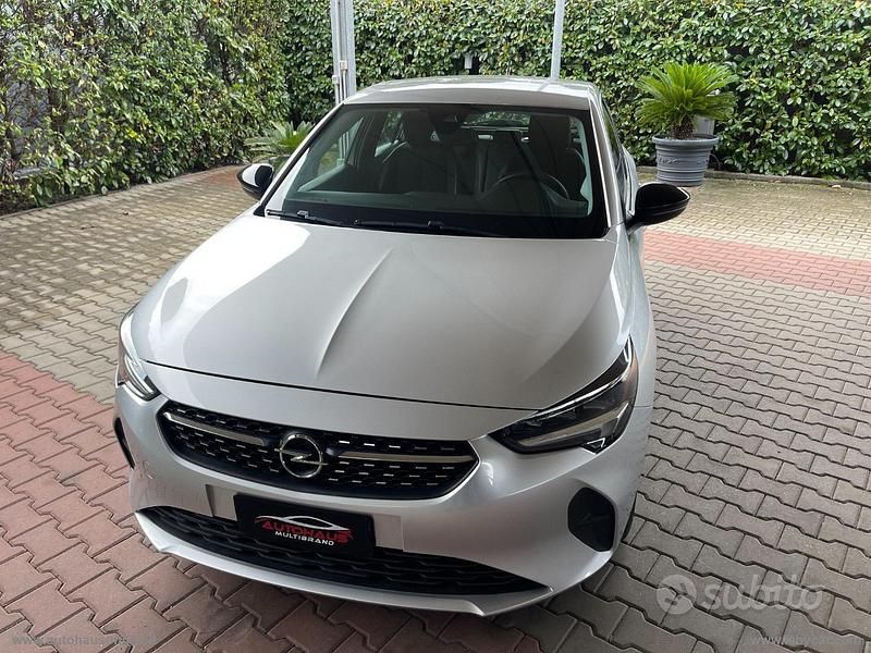 Usata Opel Corsa Elegance 75 CV (55 kW) 2023 Argento Utilitaria
