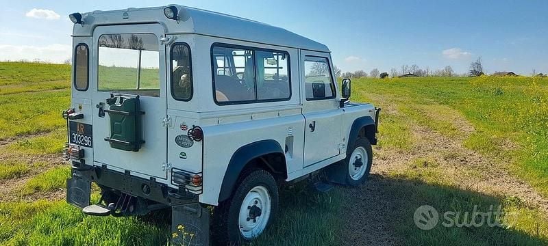 Usata Land Rover Defender 1985 Bianco SUV