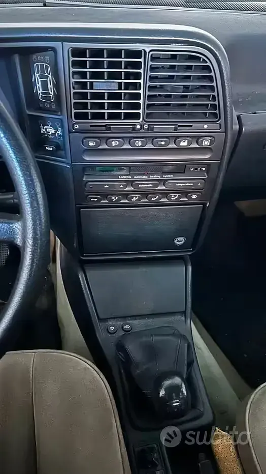 Usata Lancia Thema 166 CV (122 kW) 1986 Verde Berlina