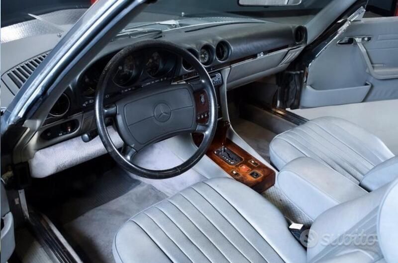 Usata Mercedes 560 1987 Grigio Cabrio