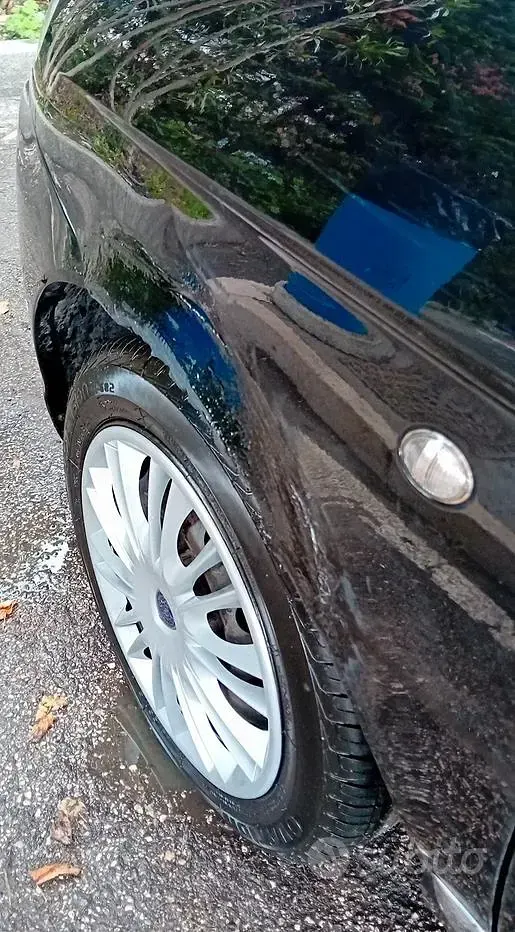 Usata Lancia Ypsilon 80 CV (58 kW) 2008 Nero Utilitaria