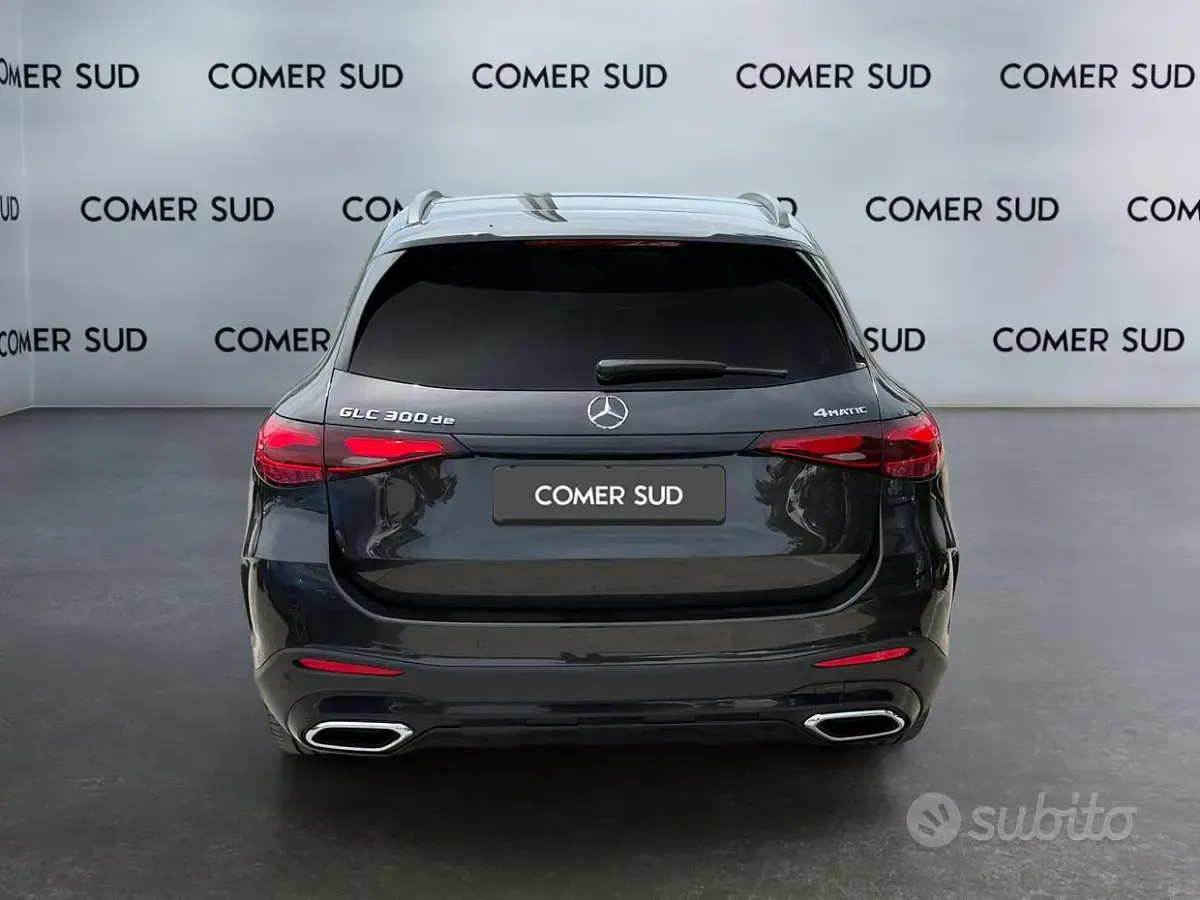 Usata Mercedes GLC300de AMG 197 CV (144 kW) 2024 Grigio SUV