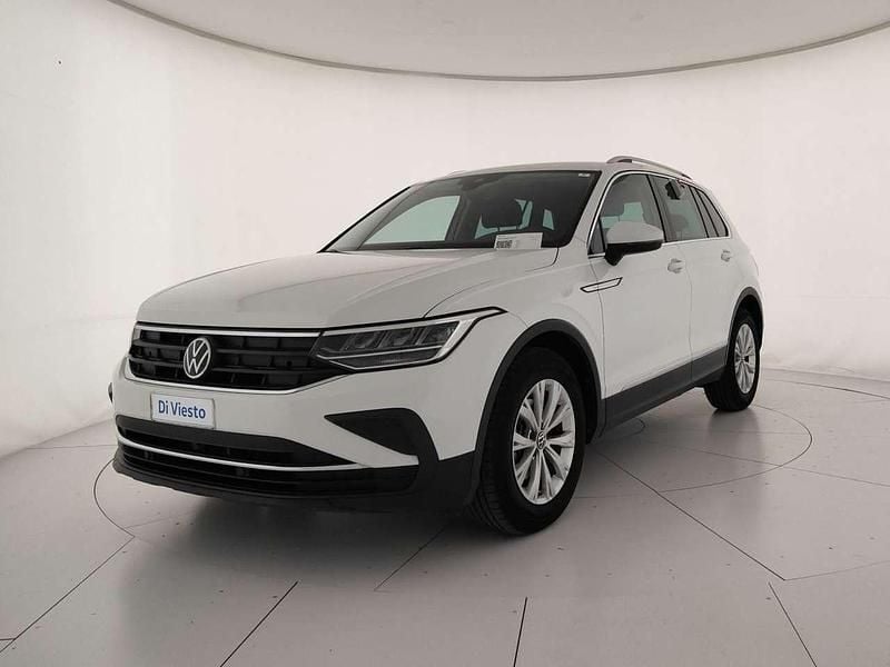 Usata VW Tiguan Life 131 CV (96 kW) 2022 Pure white SUV