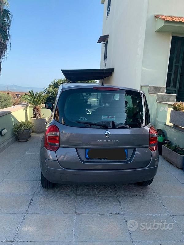 Usata Renault Modus Expression 75 CV (55 kW) 2009 Grigio Monovolume