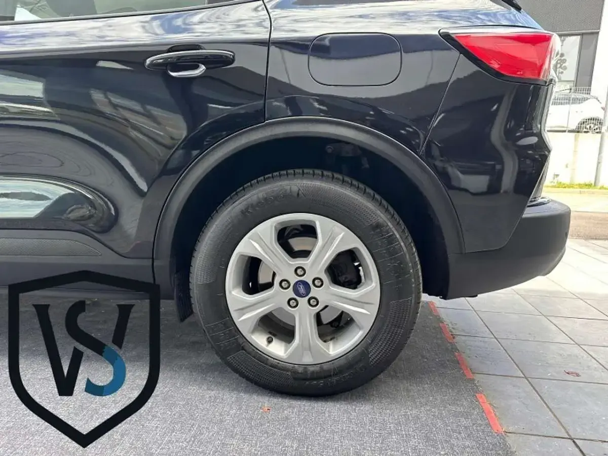 Usata Ford Kuga 120 CV (88 kW) 2021 Nero SUV