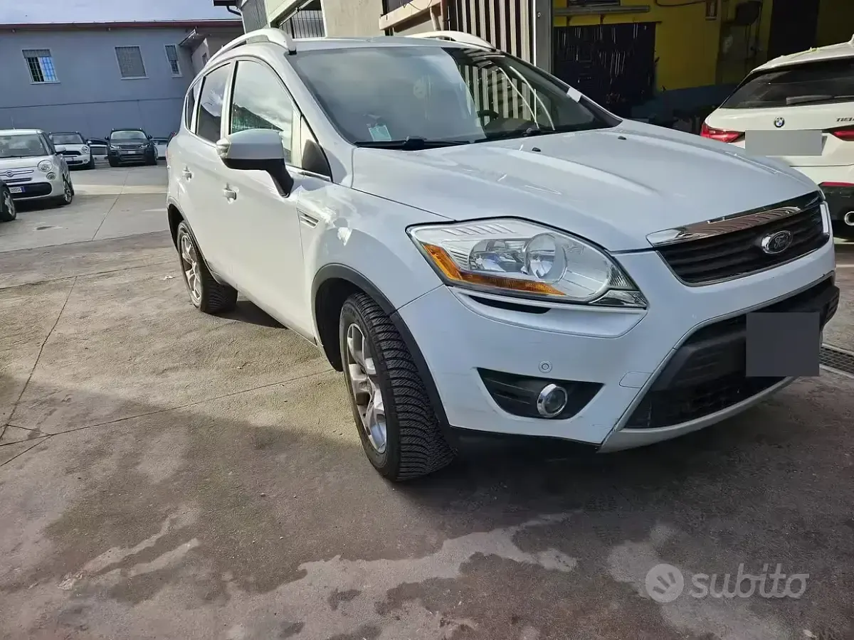 Usata Ford Kuga 140 CV (102 kW) 2012 SUV