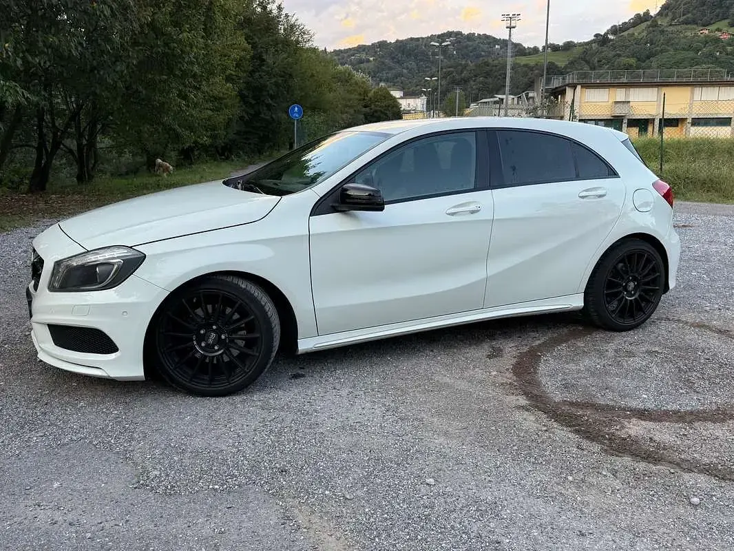 Usata Mercedes A220 Premium 170 CV (125 kW) 2014 Bianco Utilitaria