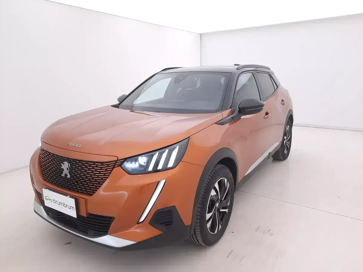 Usata Peugeot e-2008 GT 56 kW (77 CV) 2023 Arancionearancione SUV